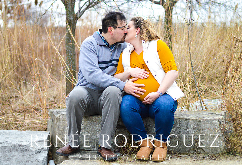 Maternity Session | Detroit Riverfront