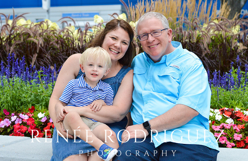 Family Portrait Session | Detroit, Riverfront