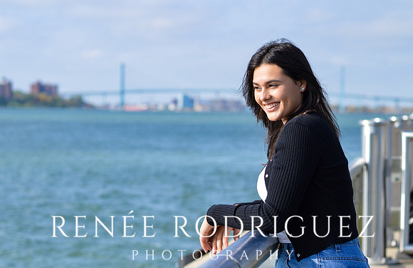 Senior Portrait Session | Detroit, MI